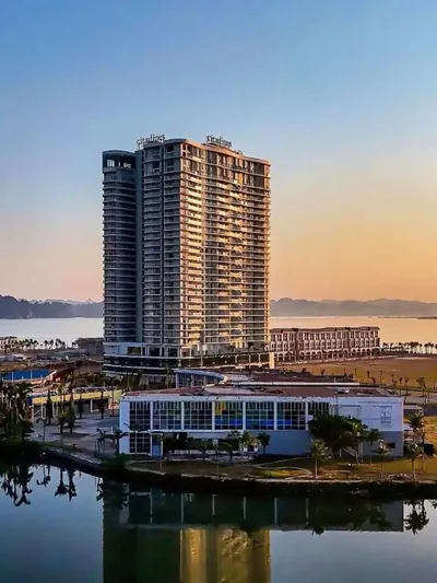 Estudio con balcón — Local Citadines Marina HaLong